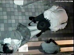 Düz göğüsler senin için ünlülerin seks pornosu oynuyor