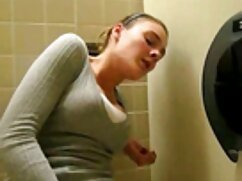 Çıplak ünlülerin gerçek pornosu Sara poz ve alay için hazır